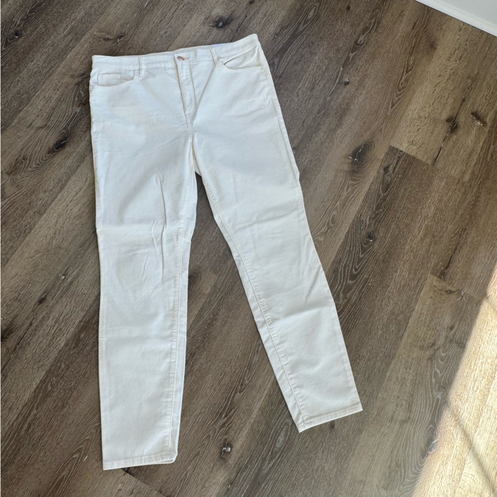 NWT: LOFT HIGH WAISTED SKINNY JEANS WHITE CORDUROY